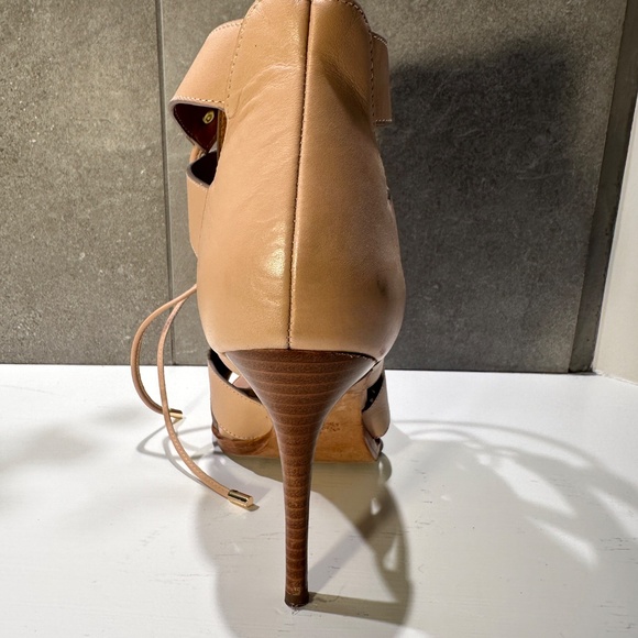 Coach Leslie heels. - Picture 3 of 7